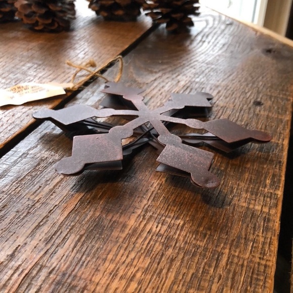 Rustic beautiful metal snowflake Christmas Holiday Ornament 1 - Picture 3 of 4
